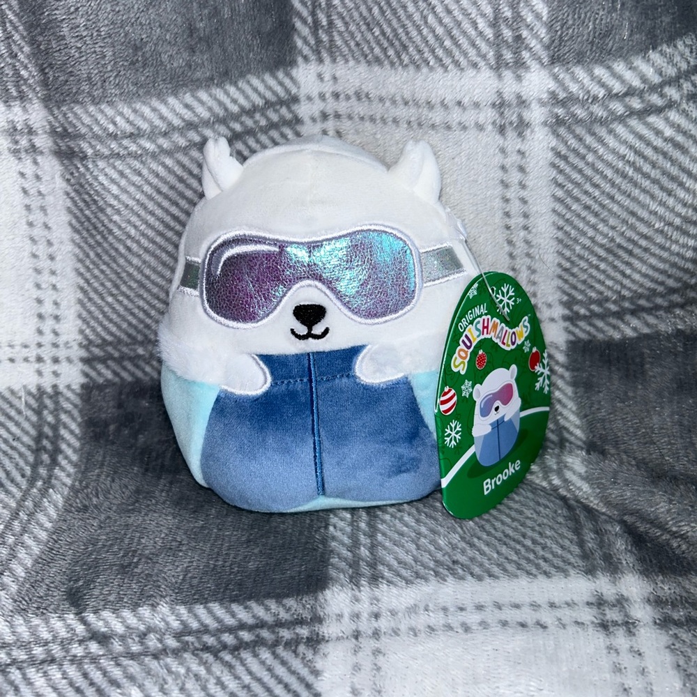 Squishmallows Brooke 5in NWT